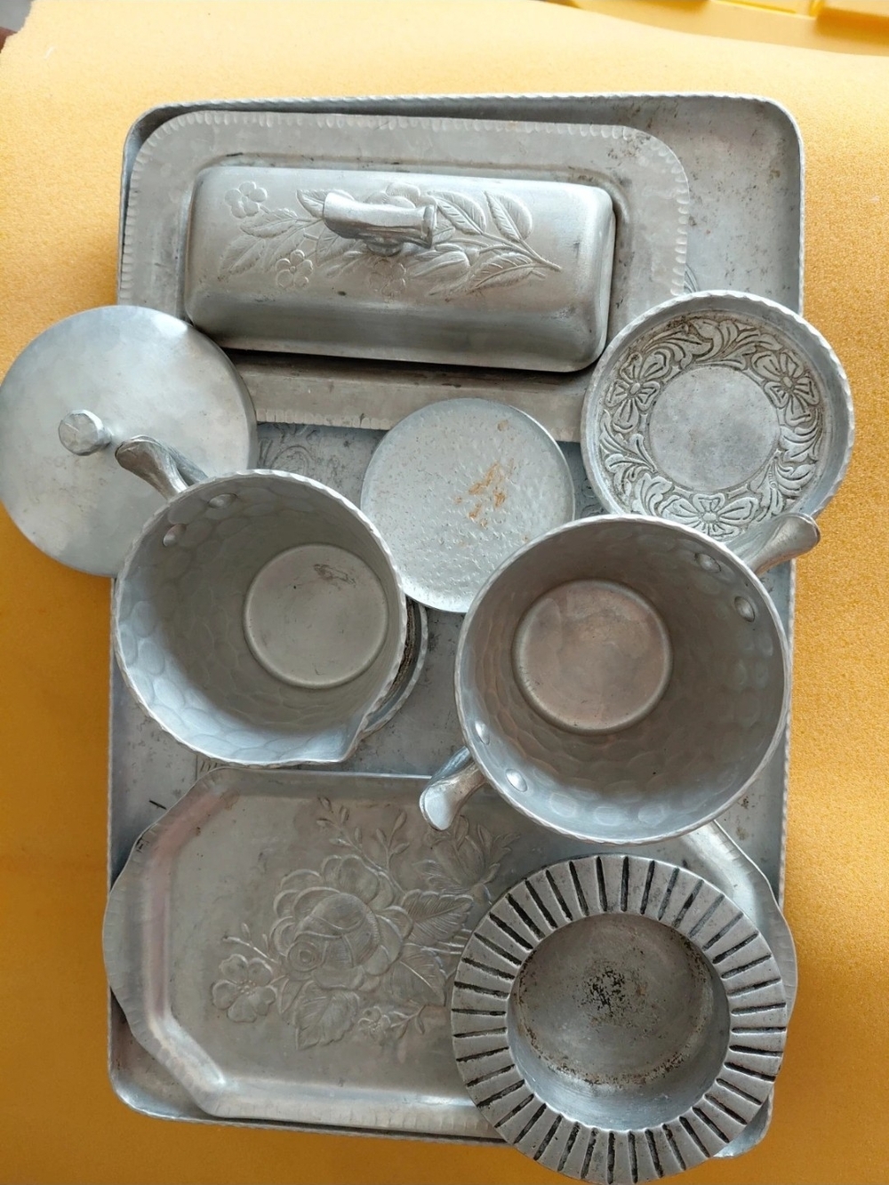 Everlast Silver Hammered Aluminum Tea Service Set - 7-Piece